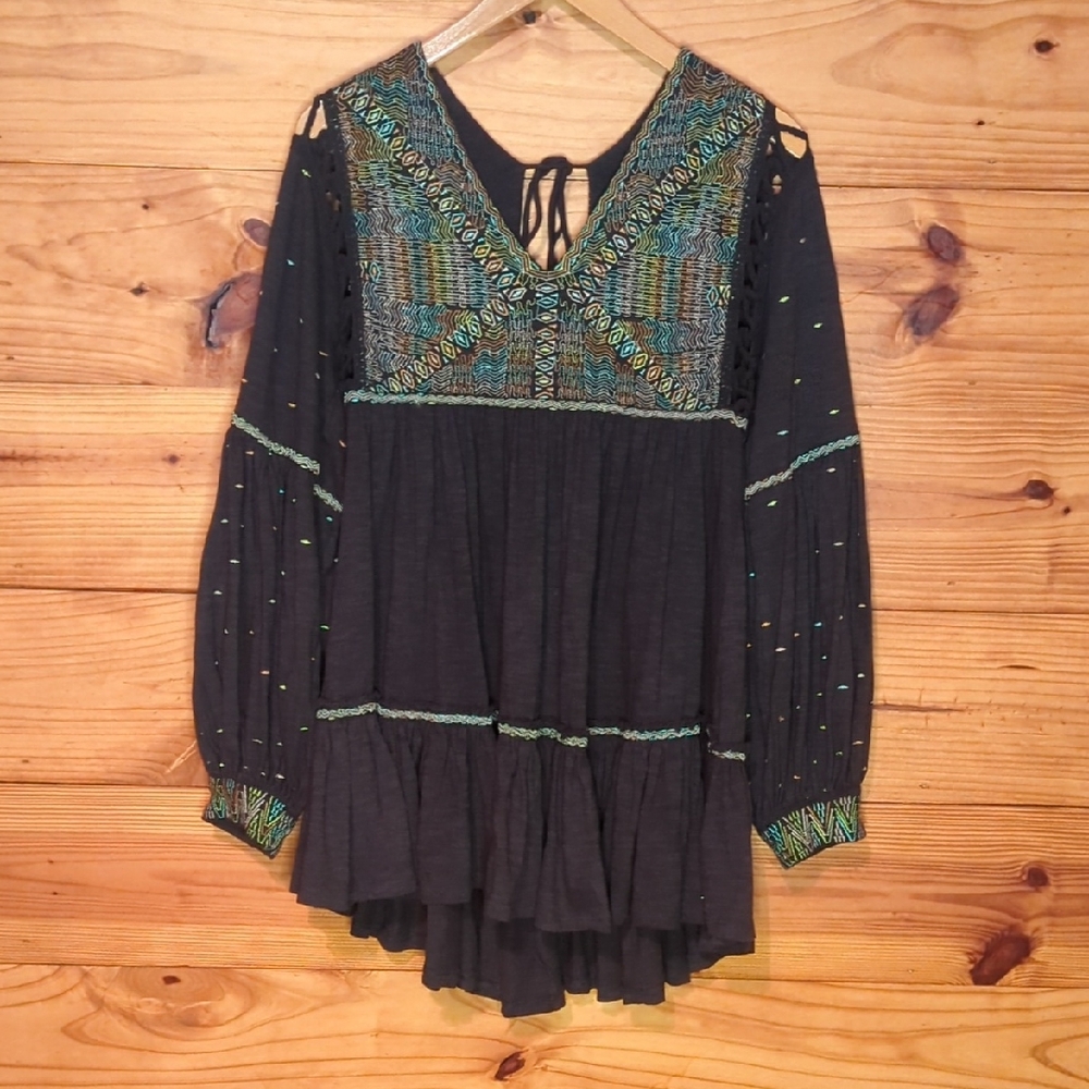 Free People Gray Boho Blouse/Tunic with Colorful Detailed Embroidery XS/S